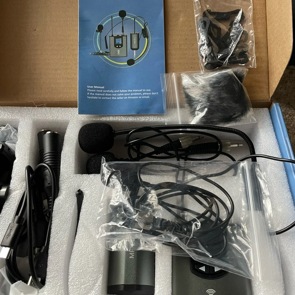 Source Unknown Wireless Headset System - Black and Blue
